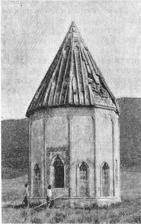 Сел. Хачин-Дорбатлы. Мавзолей, 1314 г. Общий вид